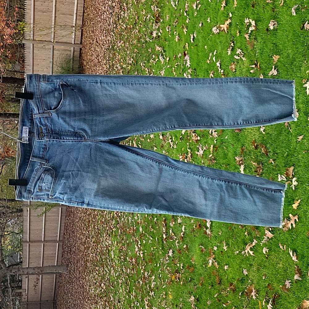 LOFT Modern Skinny Size 8